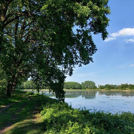 Pensjonat I Restauracja Hubertowka Milicz Buitenkant foto