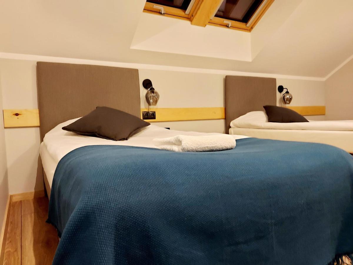 Pensjonat I Restauracja Hubertowka Milicz Buitenkant foto