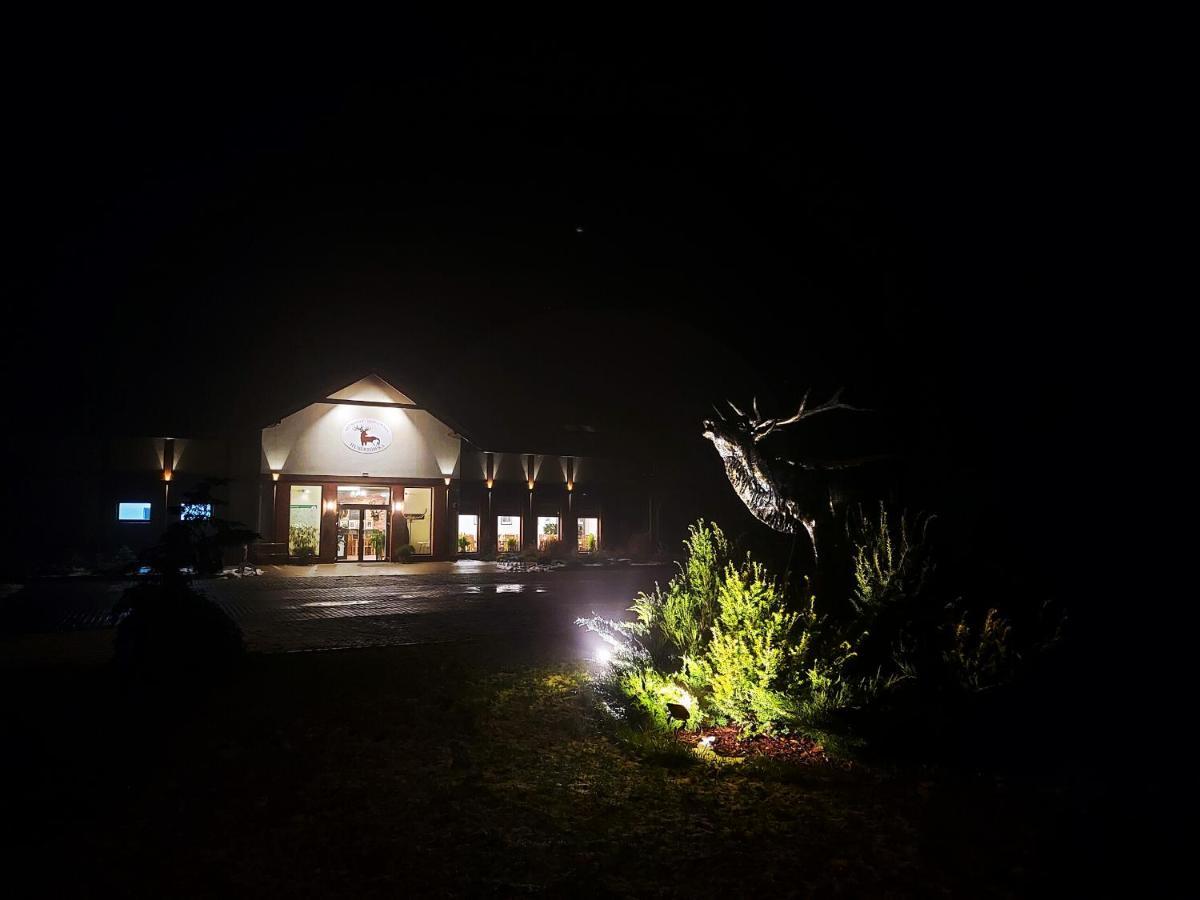 Pensjonat I Restauracja Hubertowka Milicz Buitenkant foto