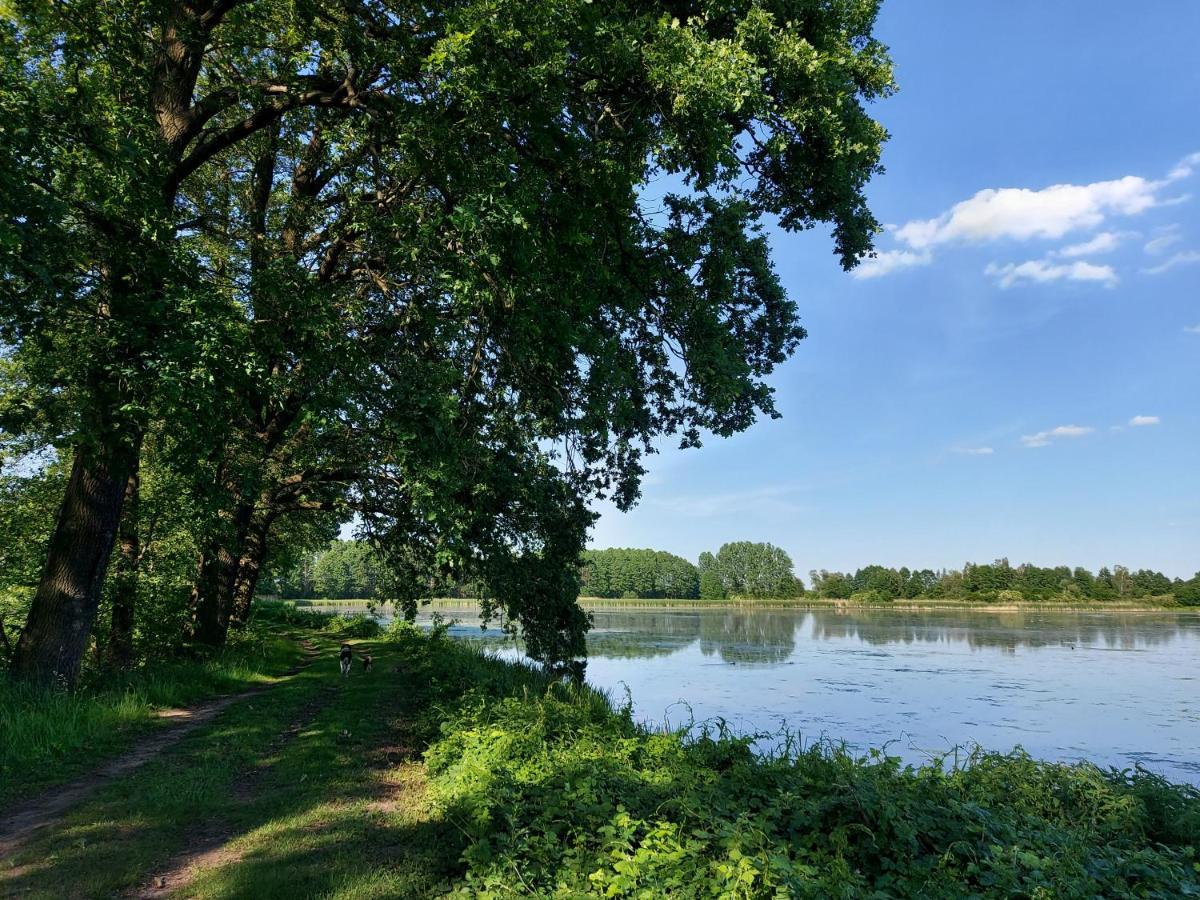 Pensjonat I Restauracja Hubertowka Milicz Buitenkant foto